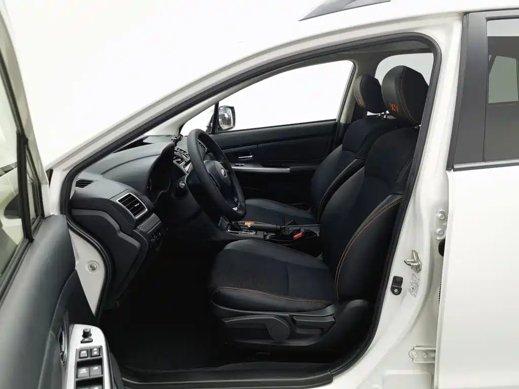 Subaru XV 2016 — фото 10