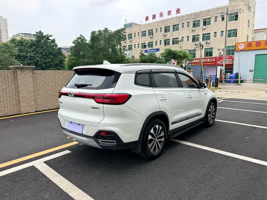 Chery Tiggo 8 2019 — фото 9