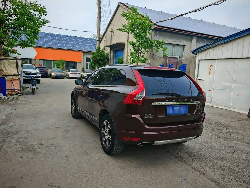 Volvo XC60 2015 — фото 22