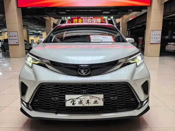 Toyota Granvia 2024