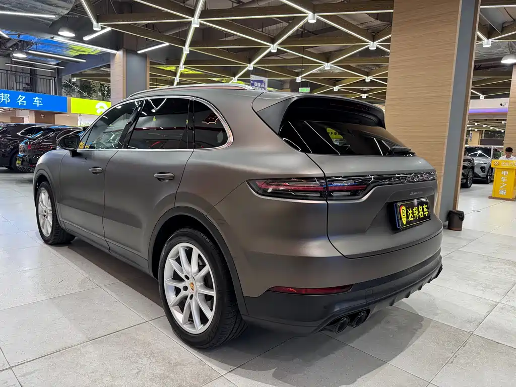 Porsche Cayenne 2019 — фото 16