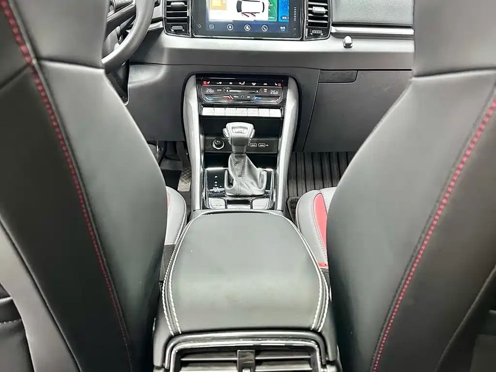 Skoda Karoq 2022 — фото 11