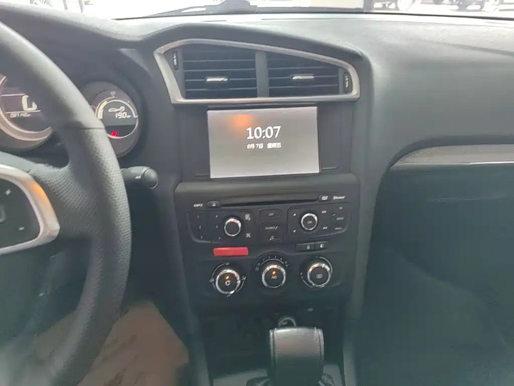 Citroën C4L 2017 — фото 13