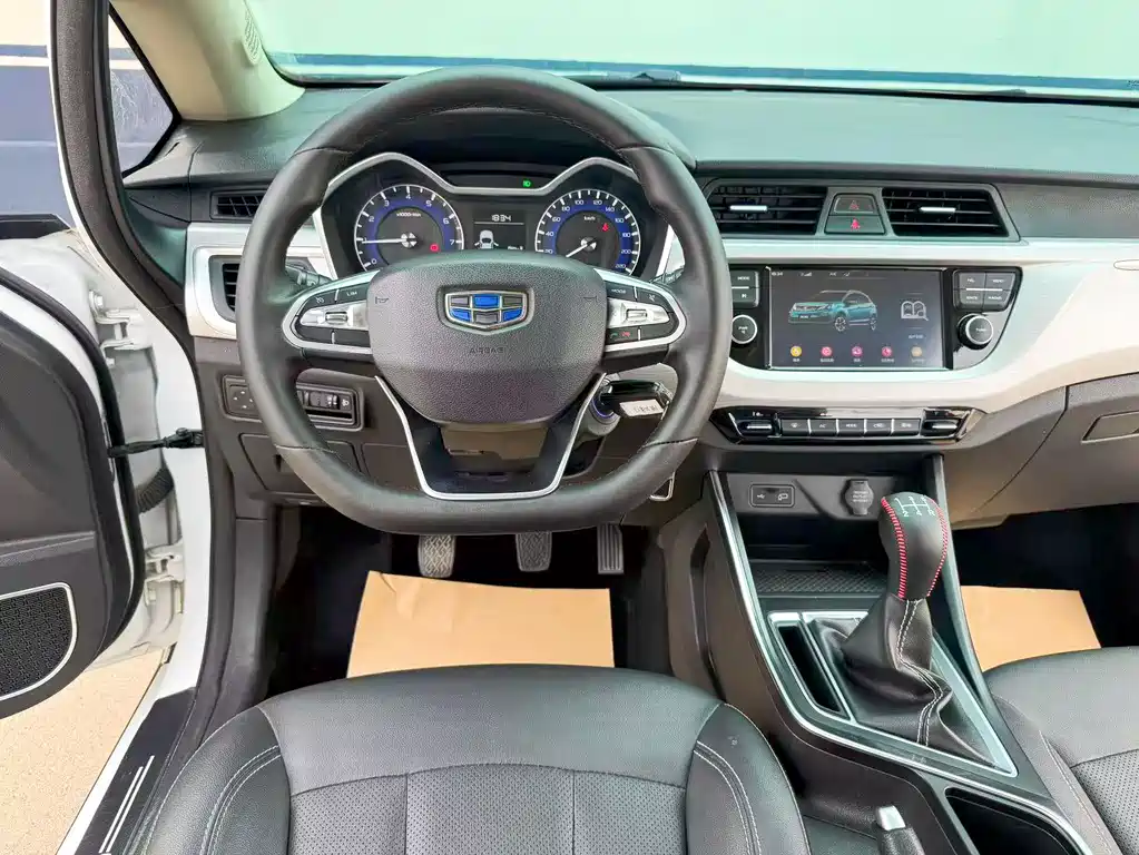 Geely Vision X3 2019 — фото 15