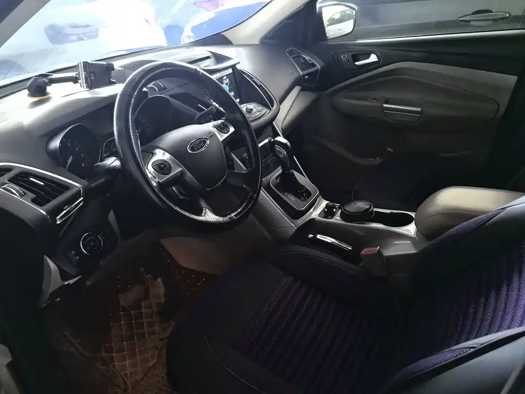 Ford Kuga 2014 — фото 13