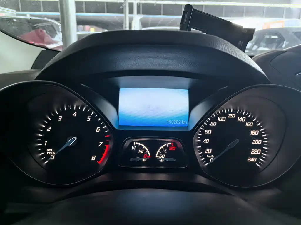 Ford Kuga 2014 — фото 10