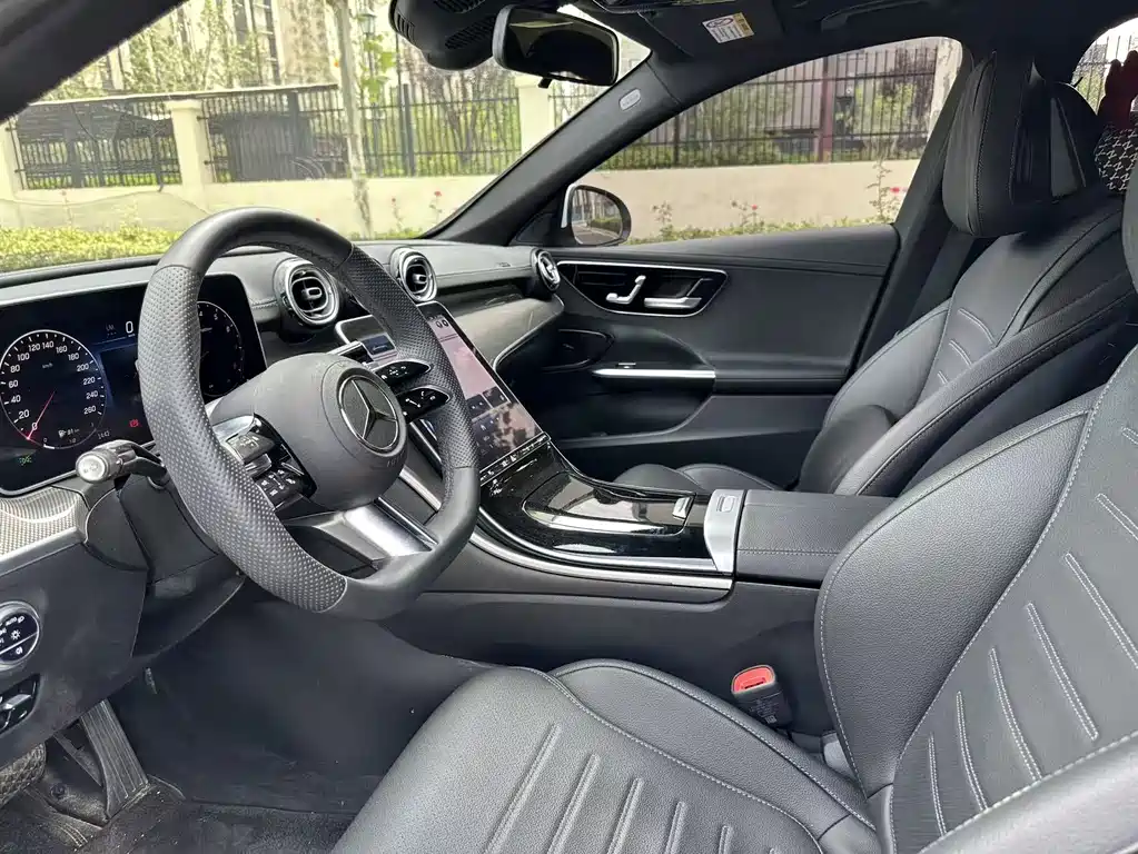 Mercedes-Benz C-Class 2023 — фото 8