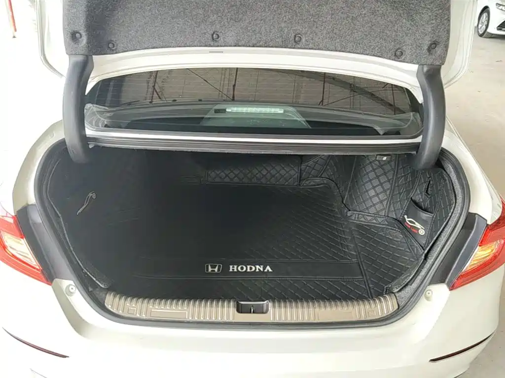 Honda Accord 2021 — фото 19