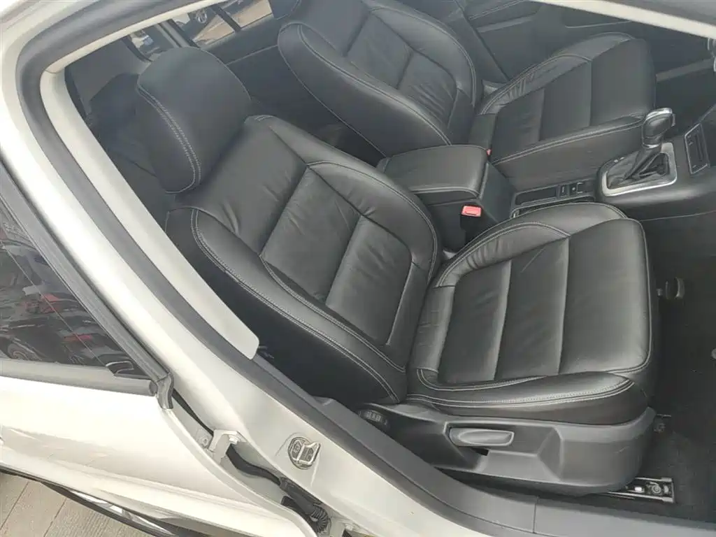 Volkswagen Tiguan 2018 — фото 25