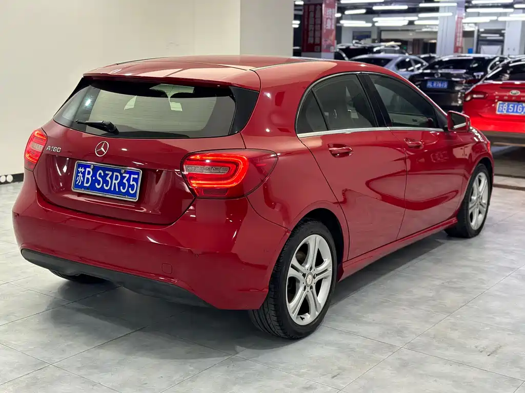 Mercedes-Benz A-Class 2016 — фото 4