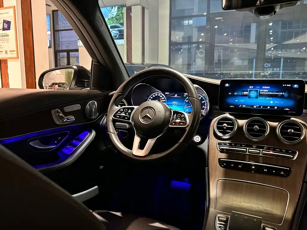 Mercedes-Benz GLC 2020 — фото 26