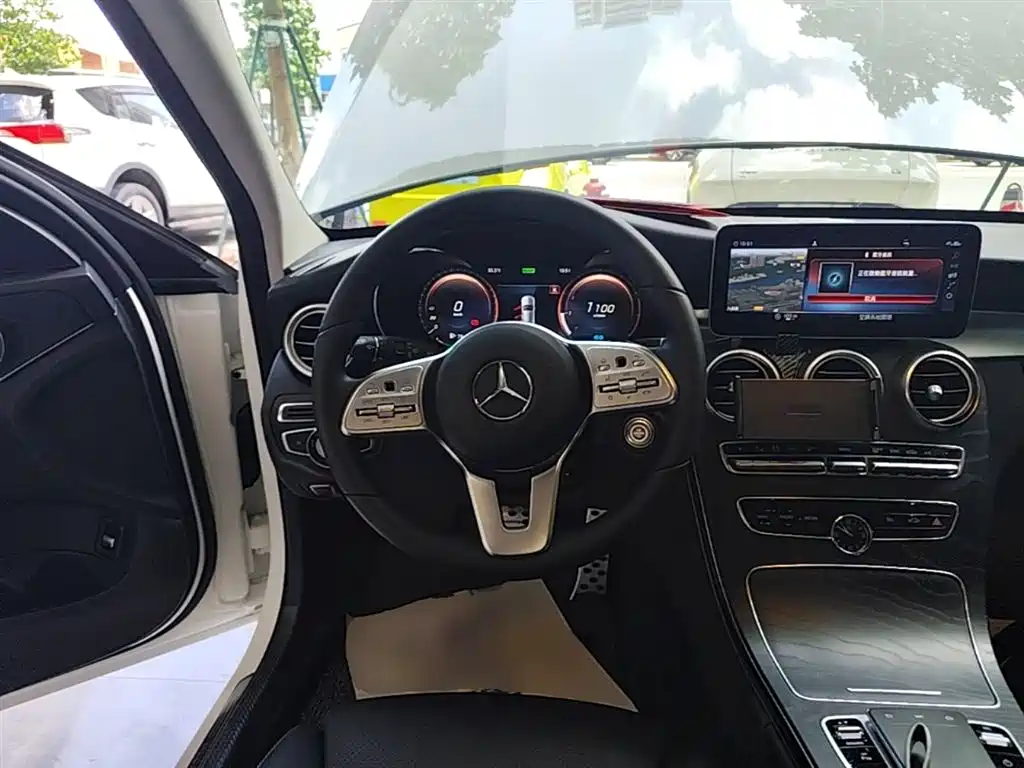 Mercedes-Benz C-Class 2020 — фото 11