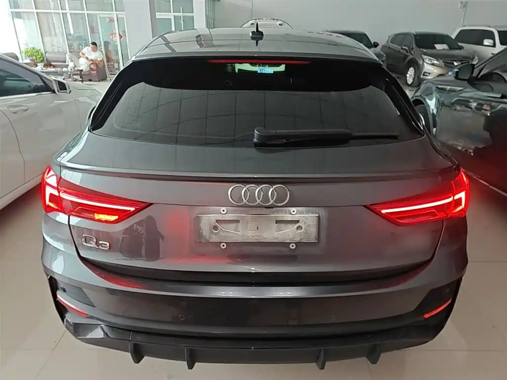 Audi Q3 Sportback 2022 — фото 6