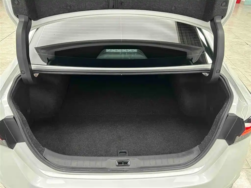 Nissan Teana 2023 — фото 16