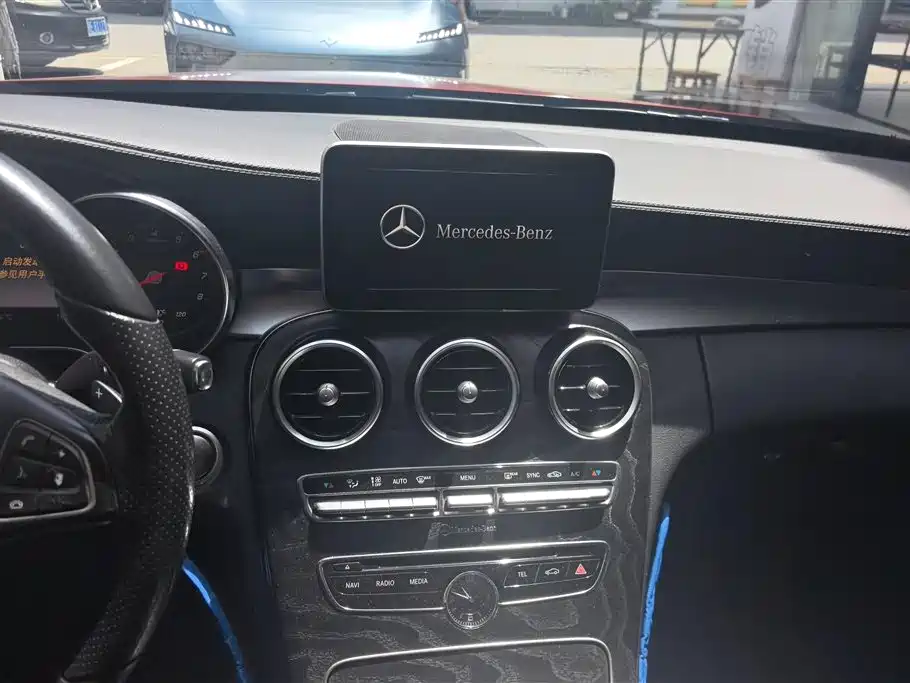 Mercedes-Benz C-Class 2018 — фото 13