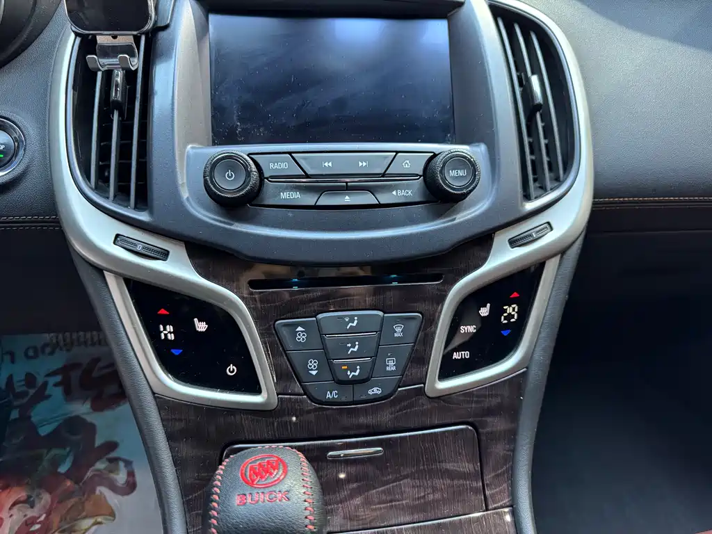Buick LaCrosse 2015 — фото 10