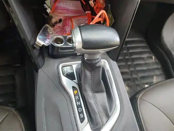 GAC Trumpchi GS4 2015