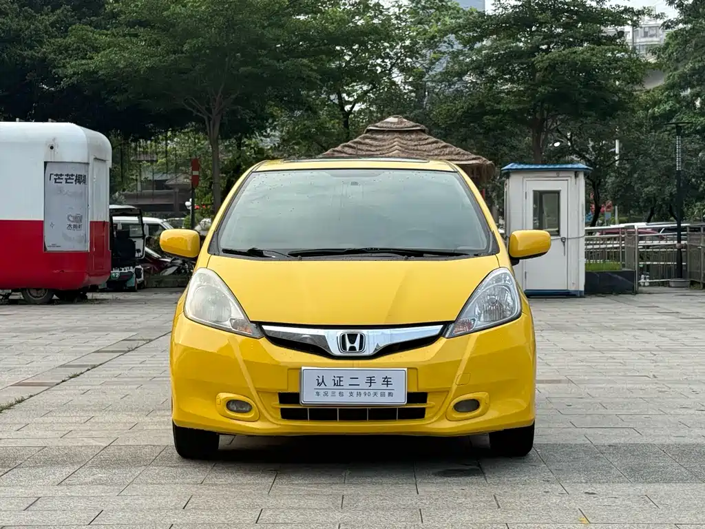 Honda Fit 2011 — фото 2