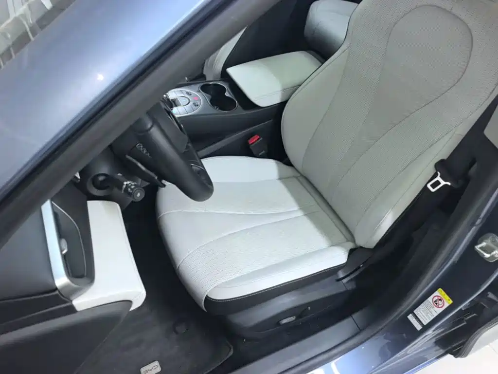 BYD Seal 05 DM-i 2025 — фото 15