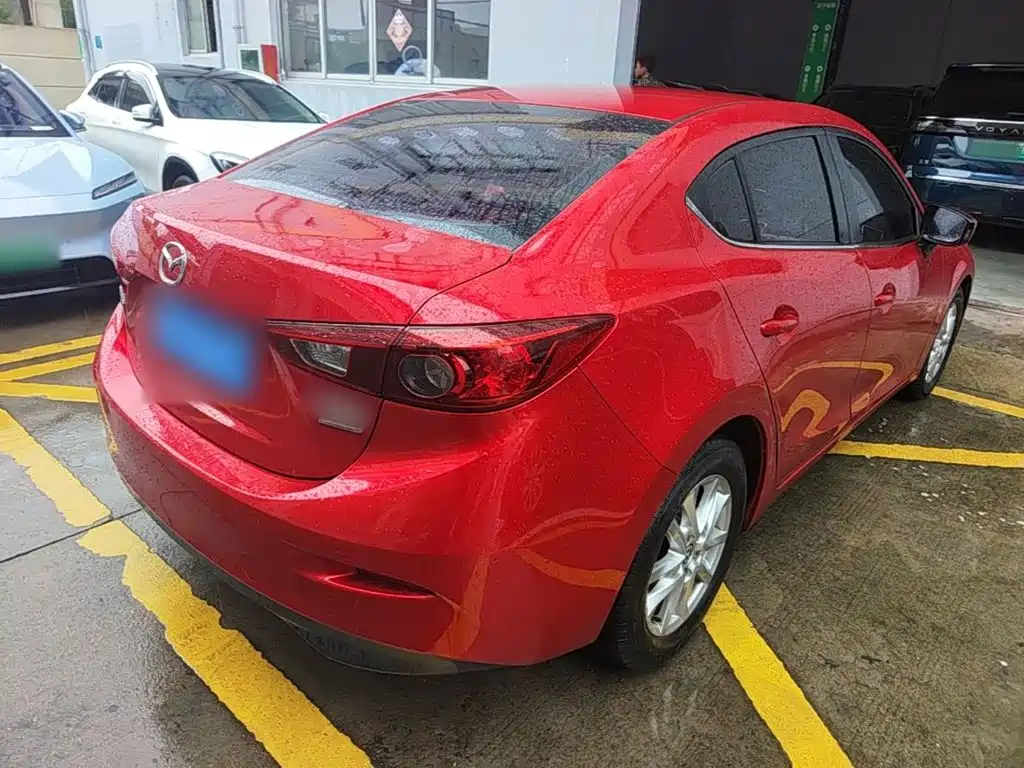Mazda 3 Axela 2016