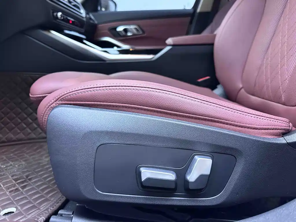 BMW 3 Series 2023 — фото 17
