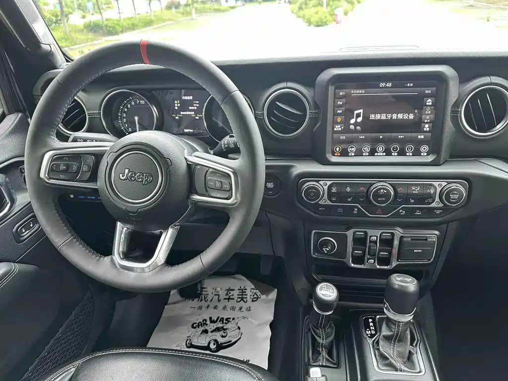 Jeep Wrangler PHEV 2021 — фото 9