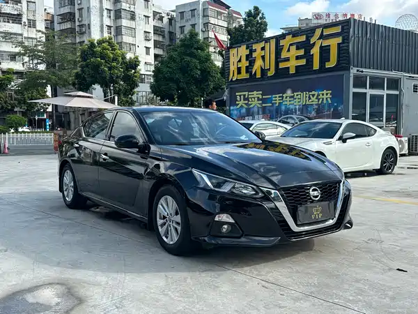 Nissan Teana 2022