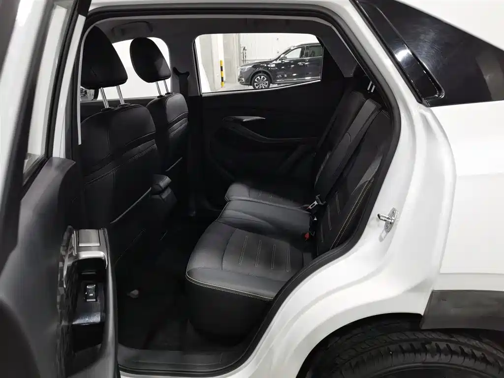 Baojun RS-3 2020 — фото 15