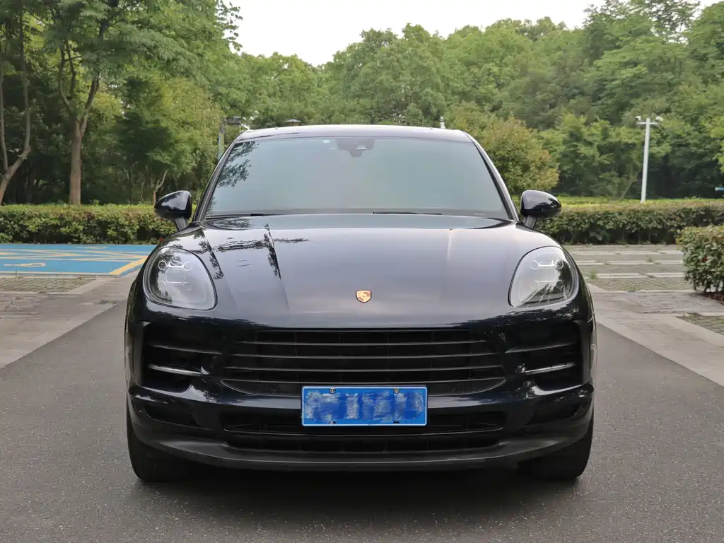 Porsche Macan 2021 — фото 1
