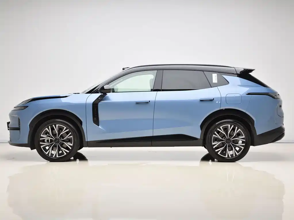 Lynk & Co 08 EM-P 2025 — фото 7