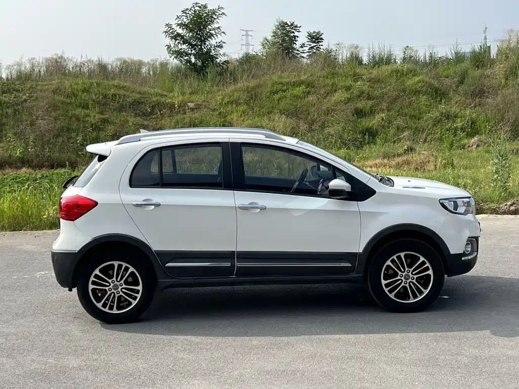 Haval H1 2015 — фото 8