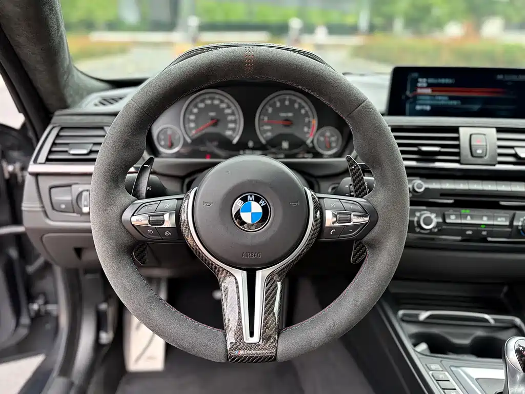 BMW M4 2017 — фото 9