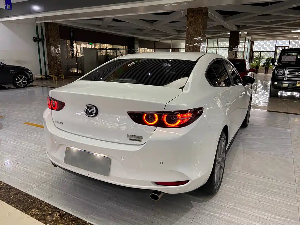 Mazda 3 Angkesela 2022