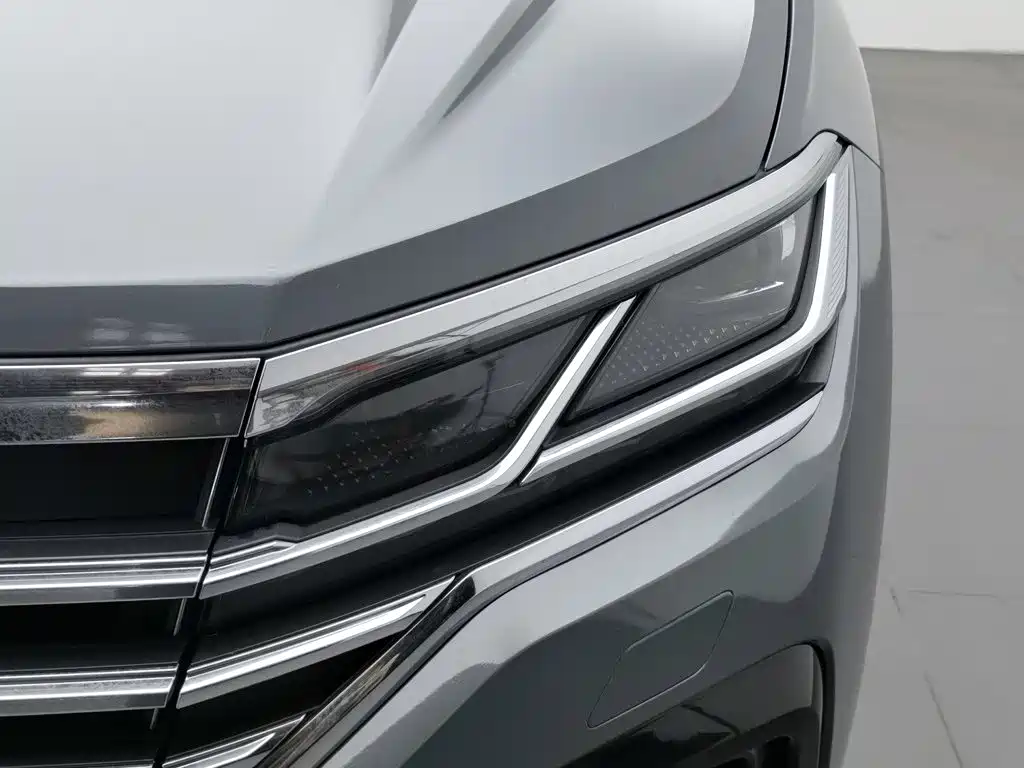 Volkswagen Touareg 2021 — фото 7