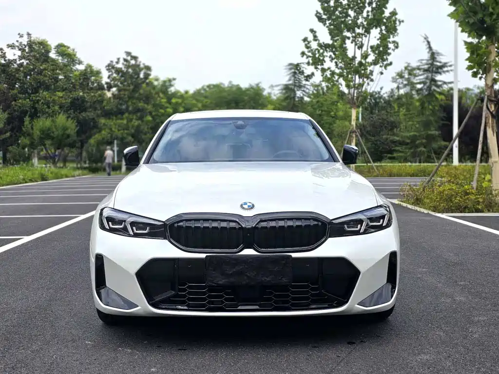 BMW 3 Series 2025