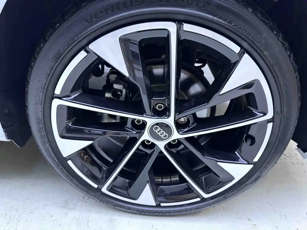 Audi A3 2022 — фото 10