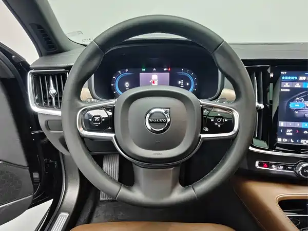 Volvo S90 2022
