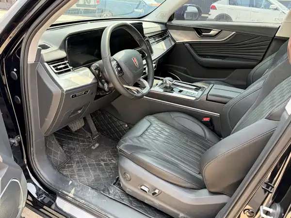 Hongqi HS5 2023