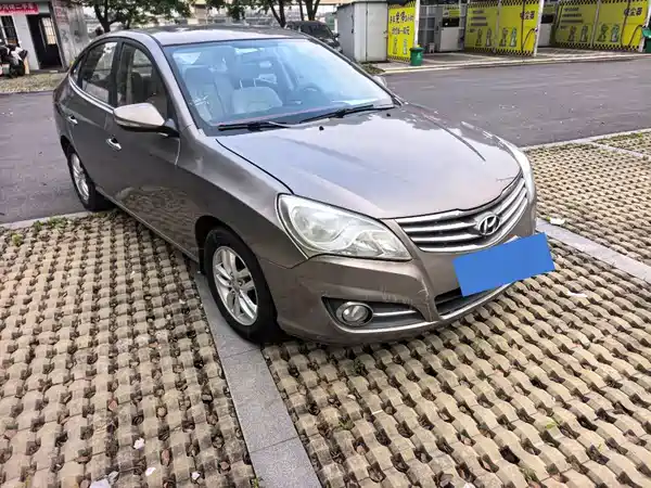 Hyundai Yuedong 2013