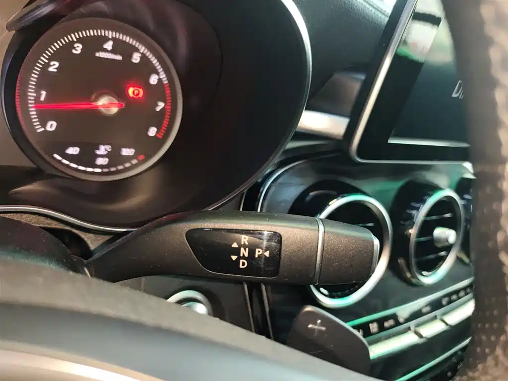 Mercedes-Benz C-Class 2018 — фото 10