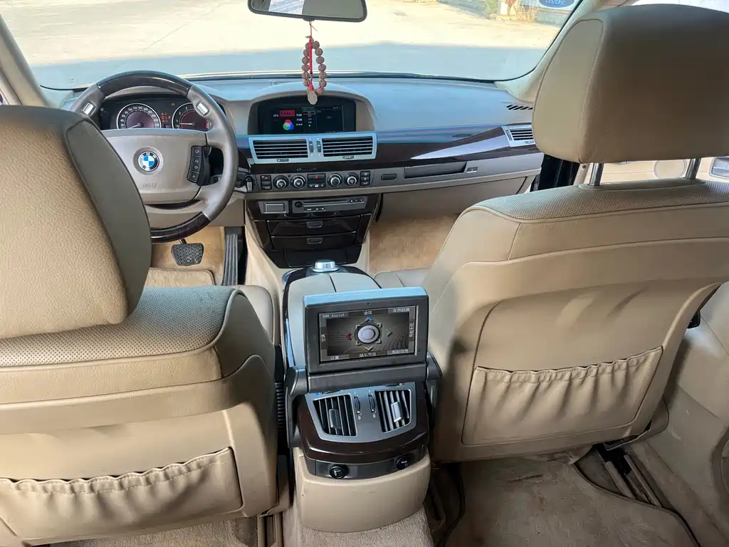 BMW 7 Series 2008 — фото 23