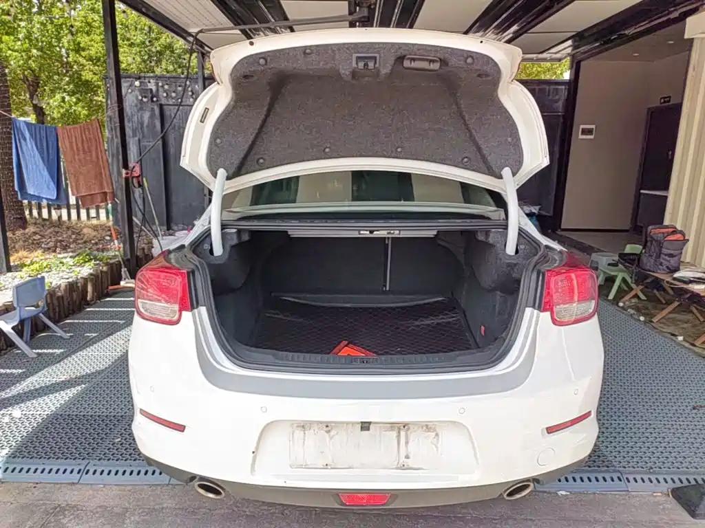 Chevrolet Malibu 2015 — фото 19