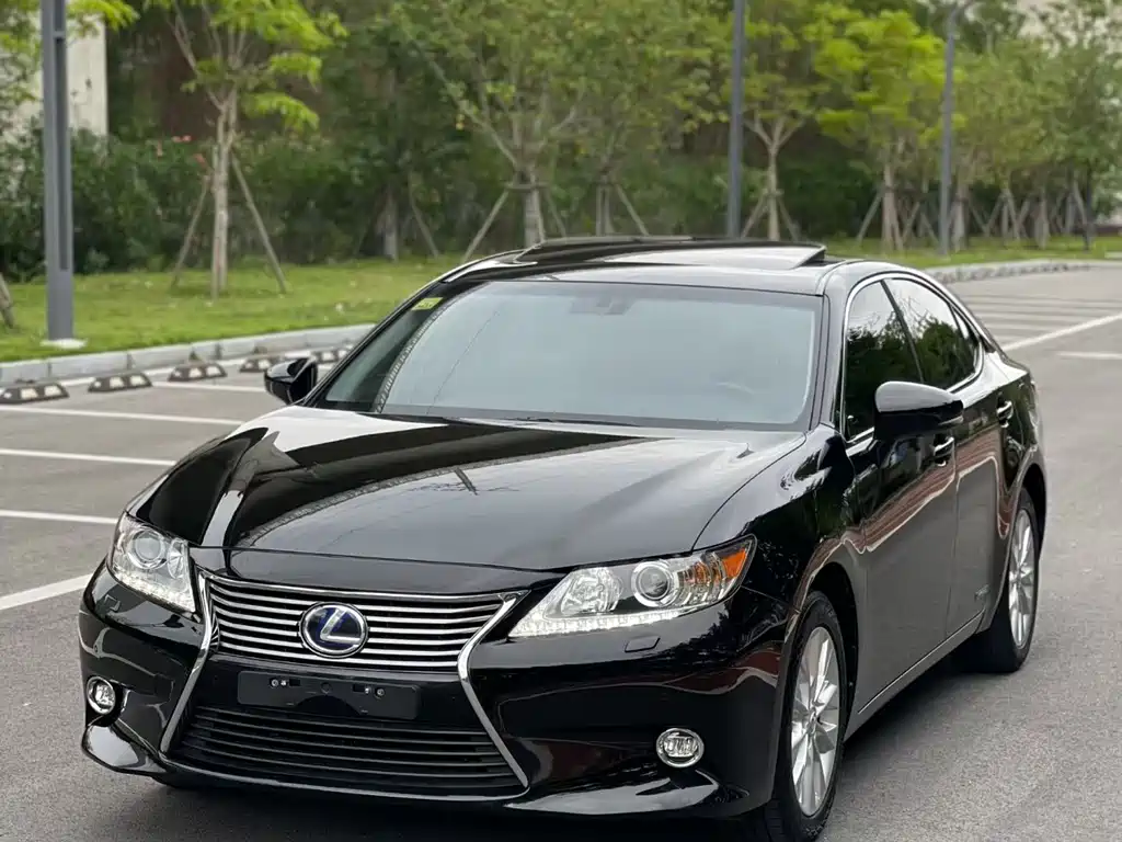 Lexus ES 2015 — фото 2