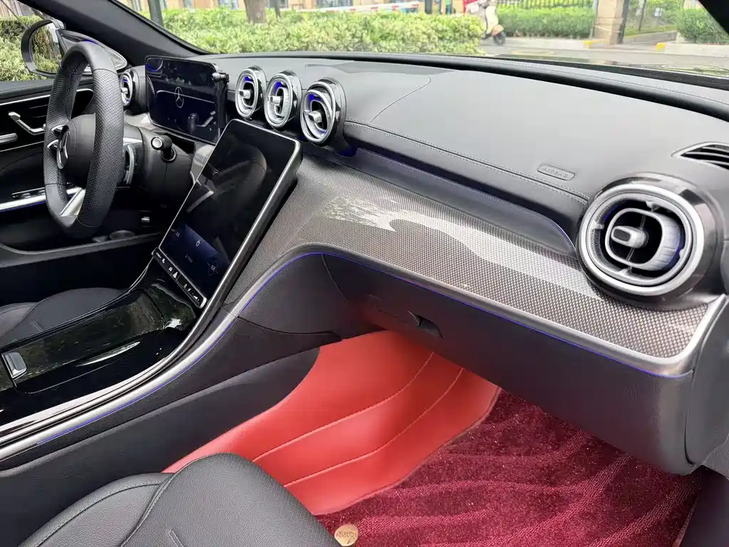 Mercedes-Benz C-Class 2023 — фото 10