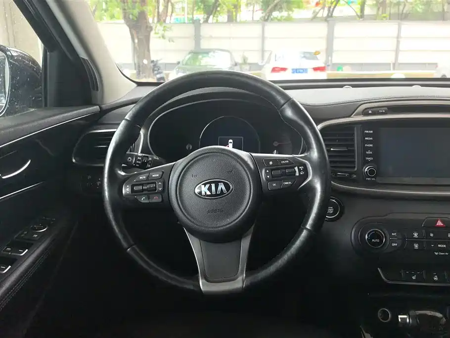 Kia Sorento 2016 — фото 15
