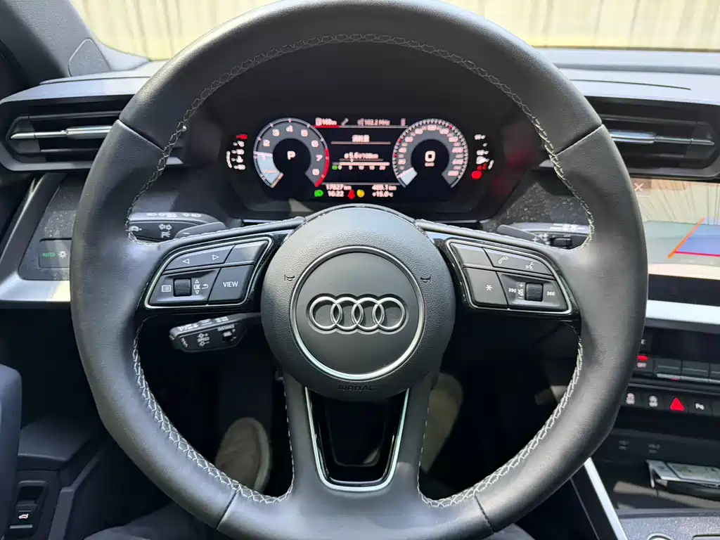 Audi A3 2023 — фото 12