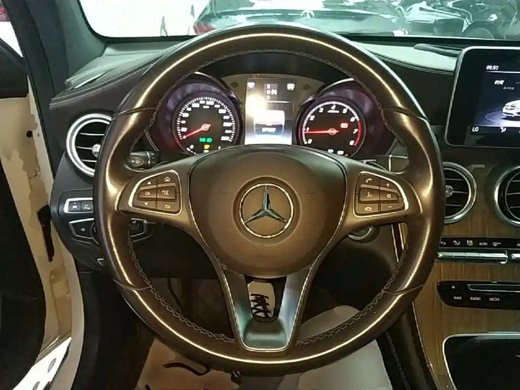 Mercedes-Benz GLC Coupe 2018 — фото 11
