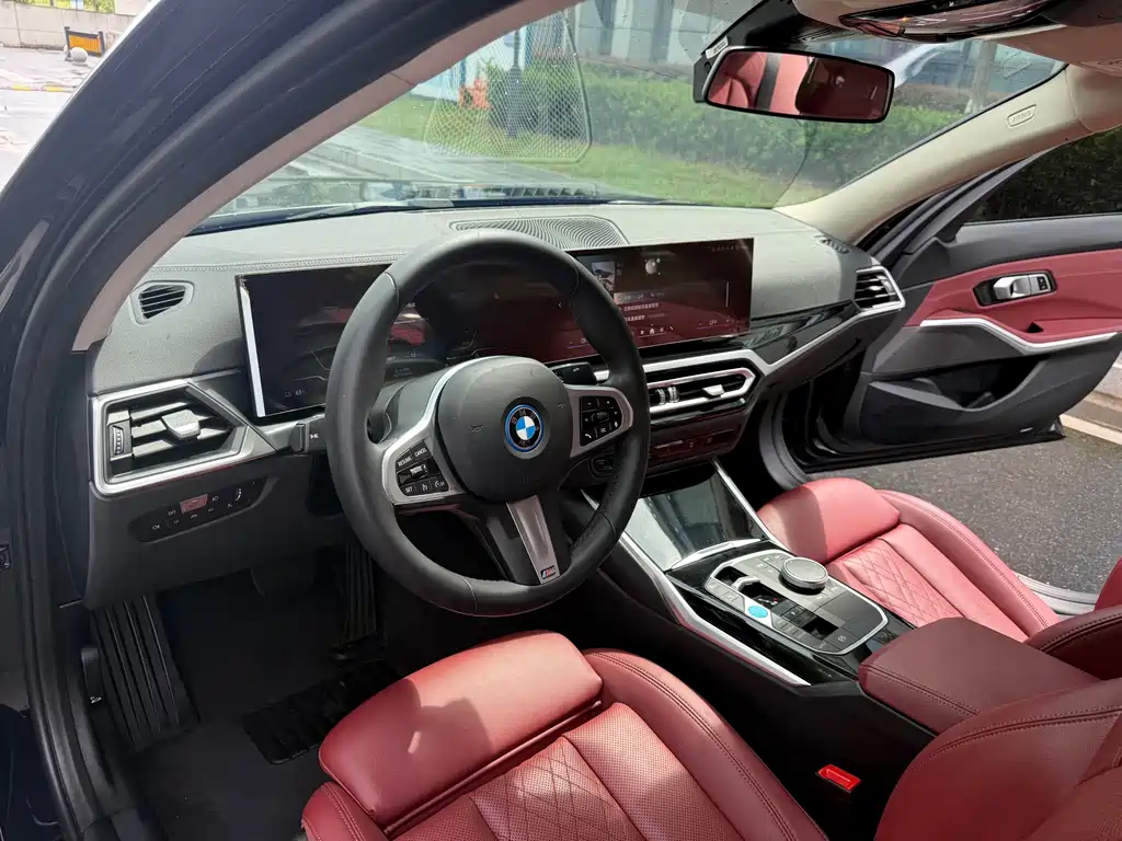 BMW i3 2024 — фото 8