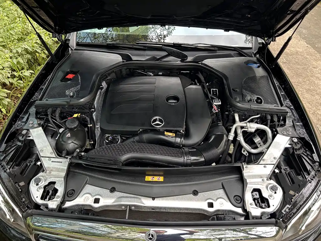 Mercedes-Benz E-Class 2020 — фото 19