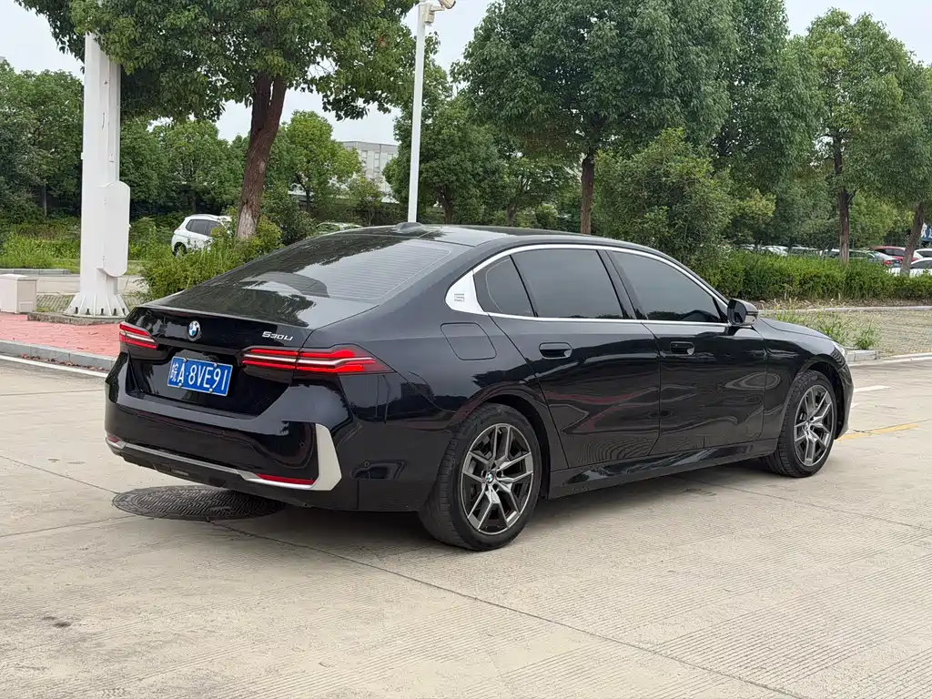 BMW 5 Series 2024